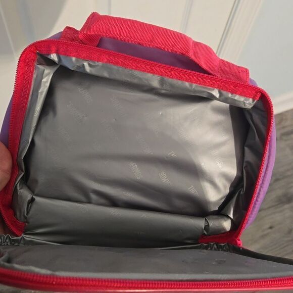 Hello kitty lunch box clean - Picture 5 of 5